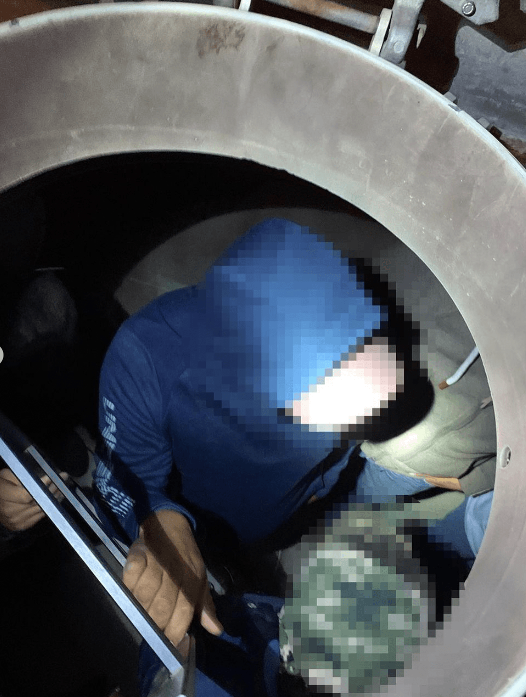 En total, 193 personas indocumentadas fueron detenidas.