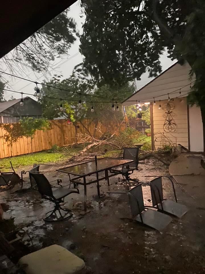 La mañana de este martes, había 
<b>más de 650,000 clientes sin electricidad según PowerOutage.us.</b>