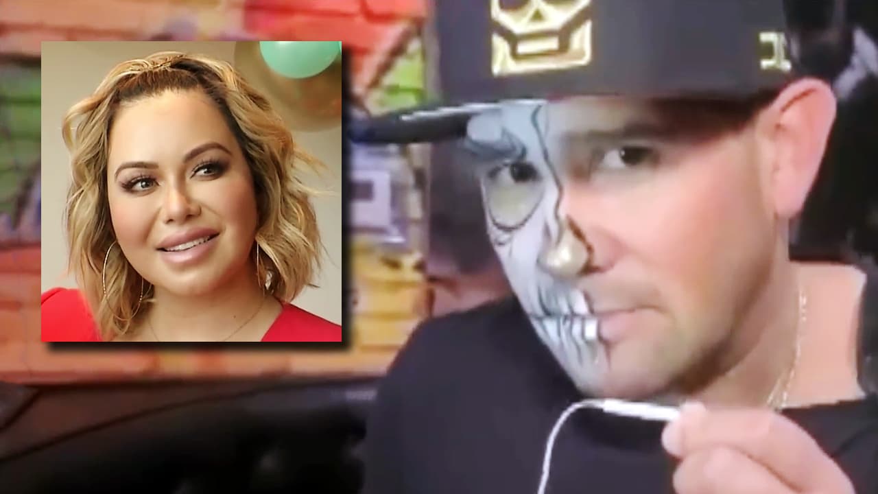 A la revista reiteró que él y Chiquis no tienen un noviazgo en estos momentos ya que están "esperando lo que pase con su proceso de divorcio". 
<br>