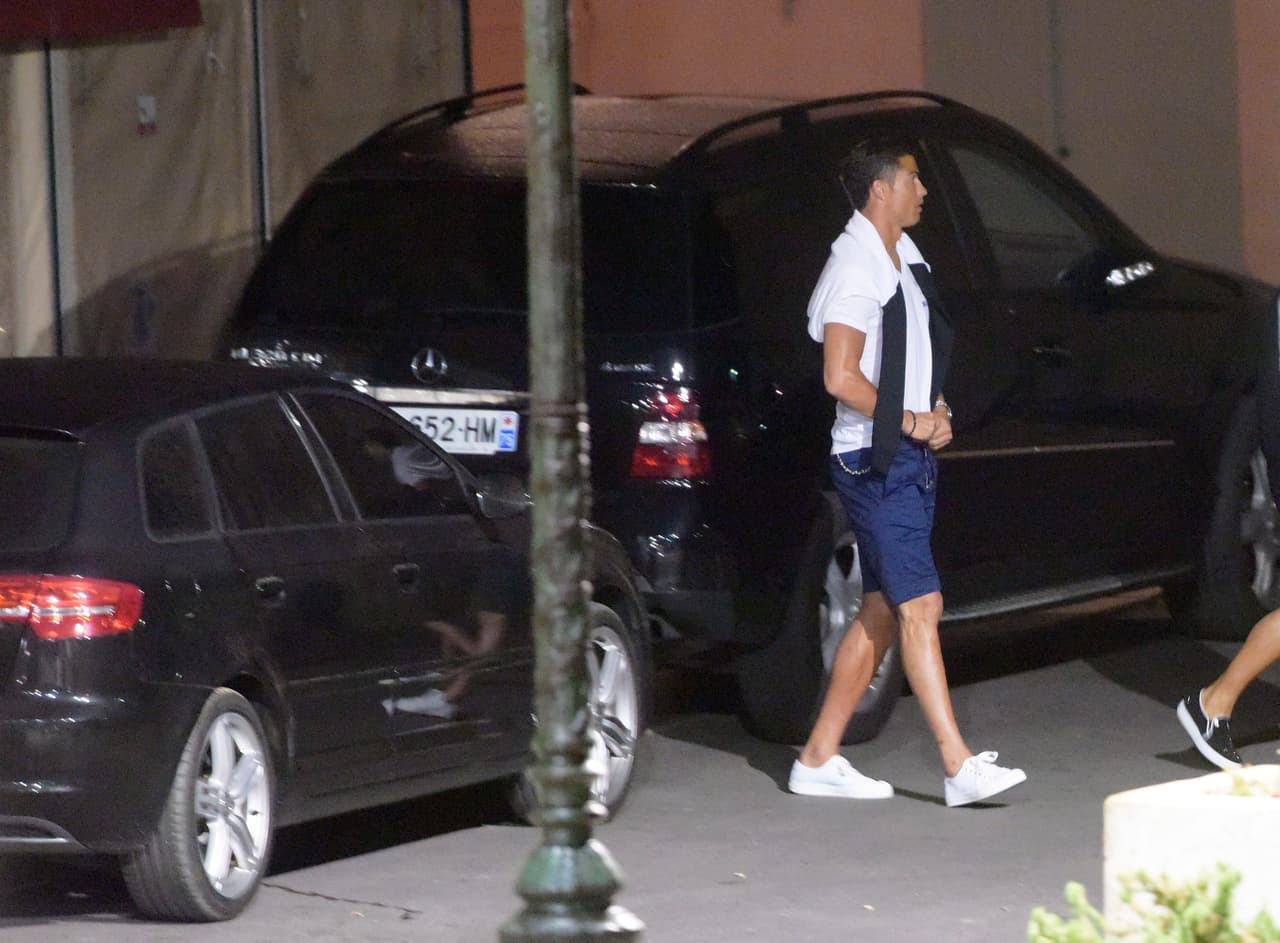 ¡Hasta la bragueta se va subiendo!