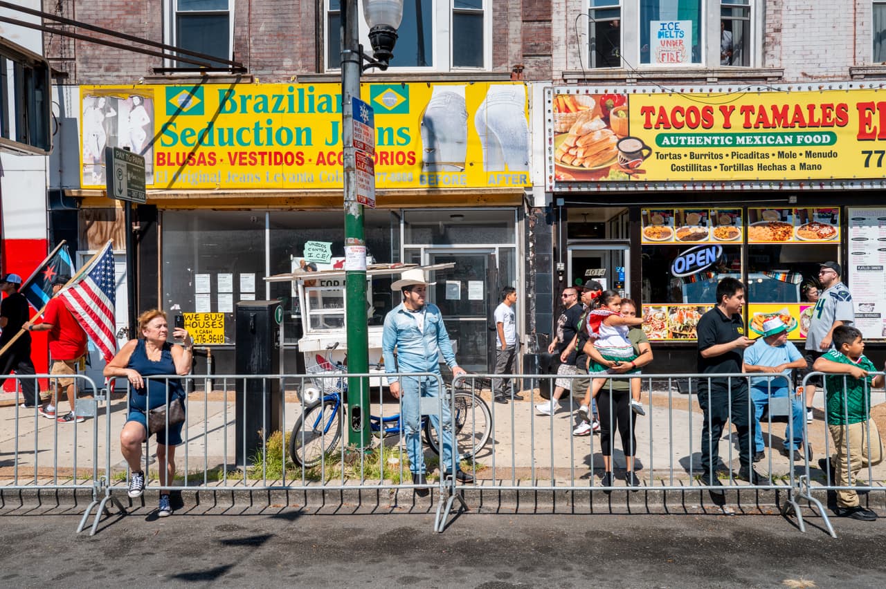 Organizadores y líderes comunitarios hicieron un llamado a la prudencia. 
<br>
<br>“Queremos que la gente festeje, pero que lo haga de forma responsable. No demos pie a la violencia, porque eso sería usado en nuestra contra”, señalaron durante el evento.