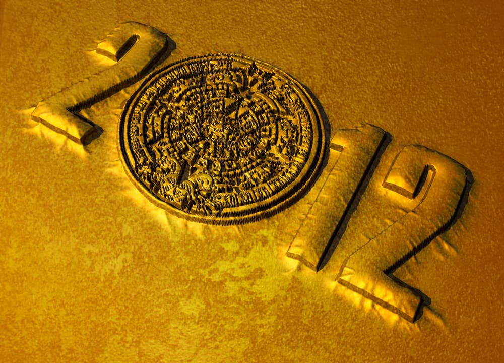 Después los grupos seguidores de los extraterrestres afirmaron que el evento sucededería en el temido 2012, cuando muchos esperaban también el fin del mundo según una interpretación fantasiosa del calendario maya, y tampoco pasó nada.