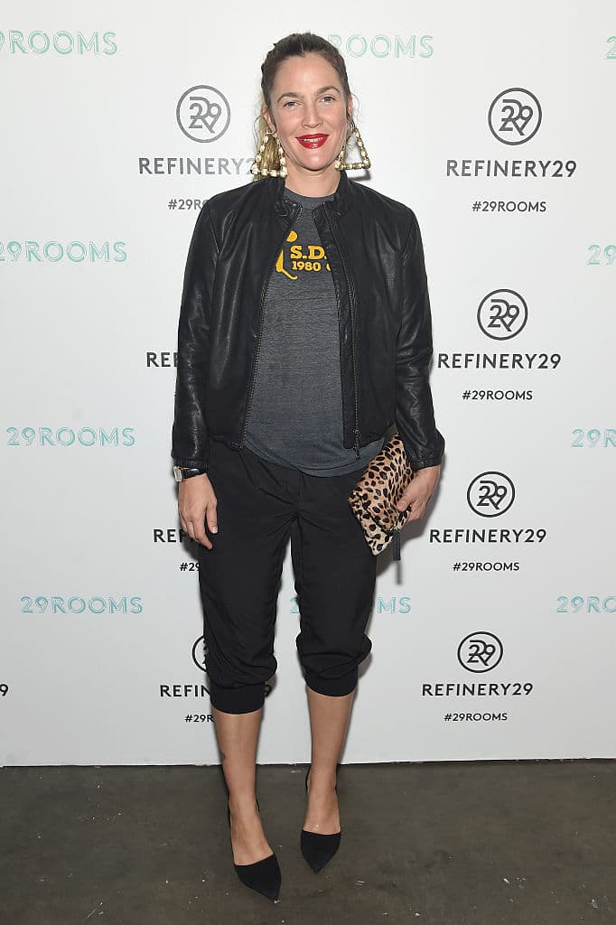 La juventud de
<b>Drew Barrymore</b> fue marcada por su fama y siendo muy jovencito salió en la popular revista en enero del 1995.