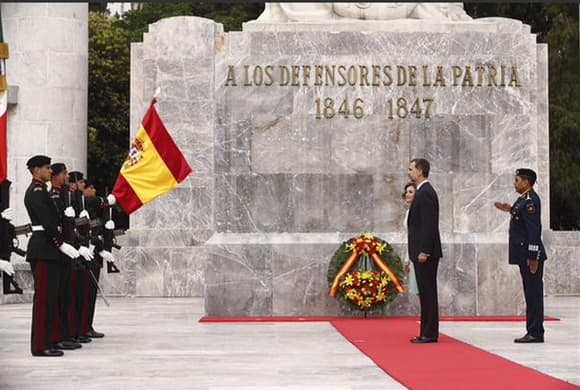 Lugar en donde fue colocada una bella ofrenda floral.