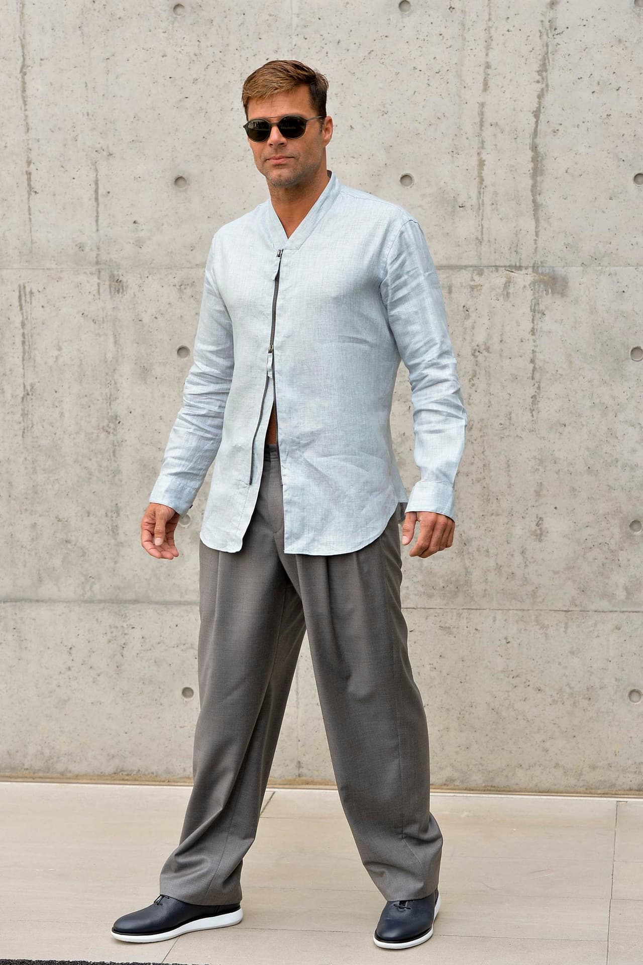 OMG! Lentes, porte, elegancia, este nominado a Premios Juventud, lo tiene todo.