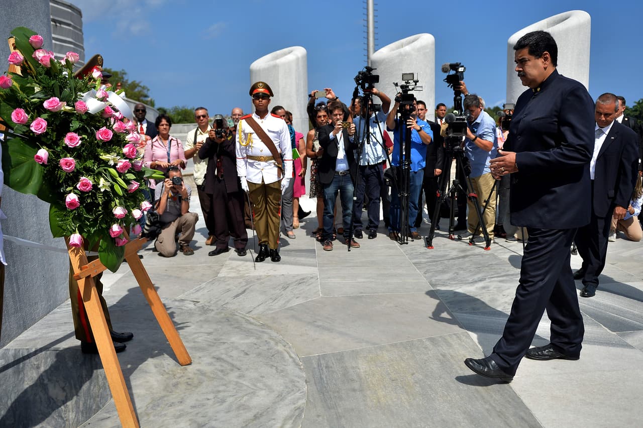 Maduro participó en un homenaje al Héroe Nacional José Martí.
