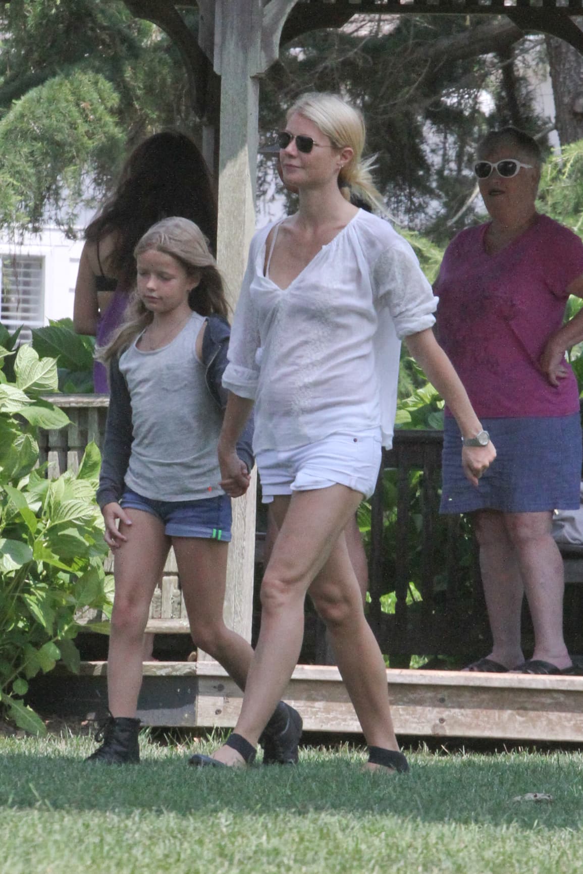 A pesar de que Paltrow se separó del papá de Apple, Chris Martin (intregante de Cold Play), la pequeña ha llevado una vida feliz y muy estable.