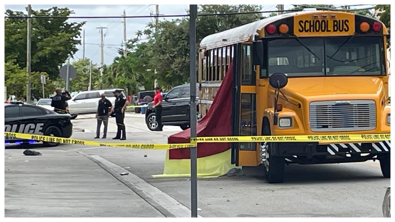 Joven de 22 años recién graduada de FIU muere atropellada por un autobús escolar en Miami