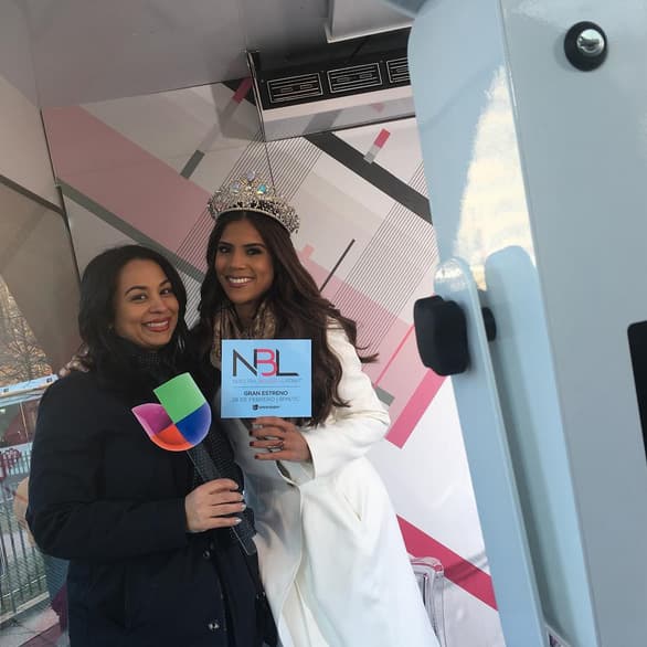 Nuestra reina Francisca Lachapel repartiendo sonrisas desde Nueva York.