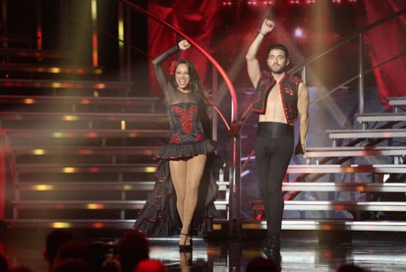 Catherine y el español Borja nos deleitaron con un flamenco pop. Un ritmo que nos contagió y hasta nos dieron ganas de mover las caderas. ¡Venga!