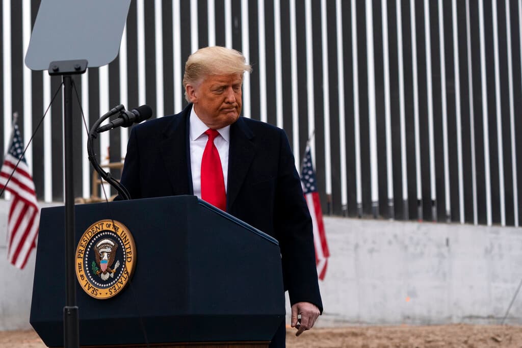 Donald Trump presume en Texas un muro incompleto y pagado por los contribuyentes