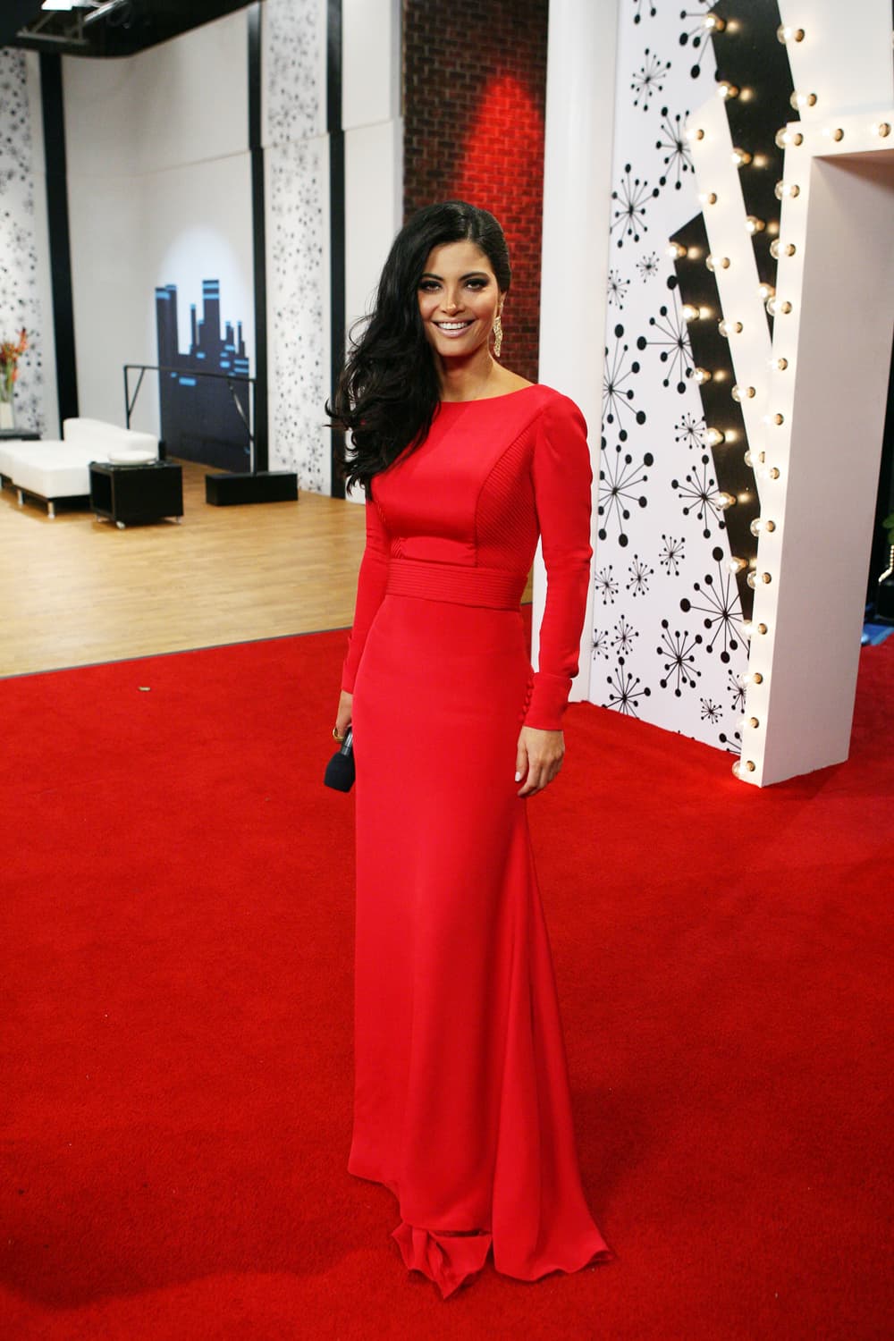 El dorado y el rojo han sido sus colores favoritos para lucir en Mira Quién Baila.