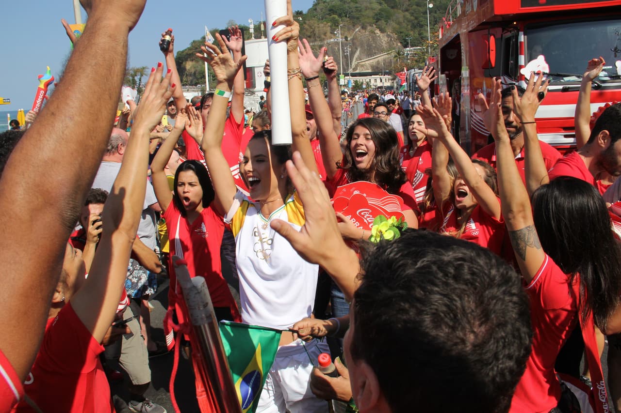 De inmediato causó la algarabía de todos sus compatriotas.