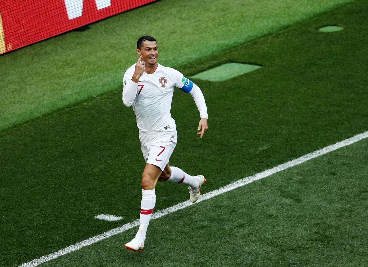 Cristiano Ronaldo es el centro de las miradas de todos los fanáticos con un Mundial que, al igual que sus actuaciones, lo convierten en una figura imponente en Rusia, el zar de los goles.