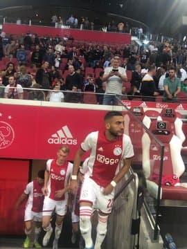 El Ajax mostró su mejor versión para derrotar 4-1 al Heerenveen. Tagliafico en dos ocasiones, Schuurs y Tadic anotaron para los 'ajacied'. Edson Álvarez jugó 80 minutos.