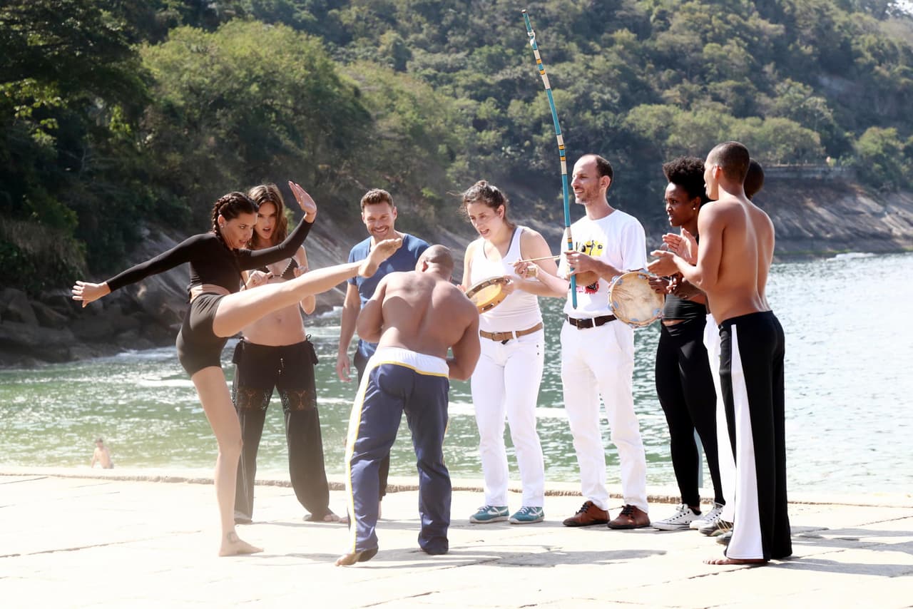 Adriana Lima también se animó.