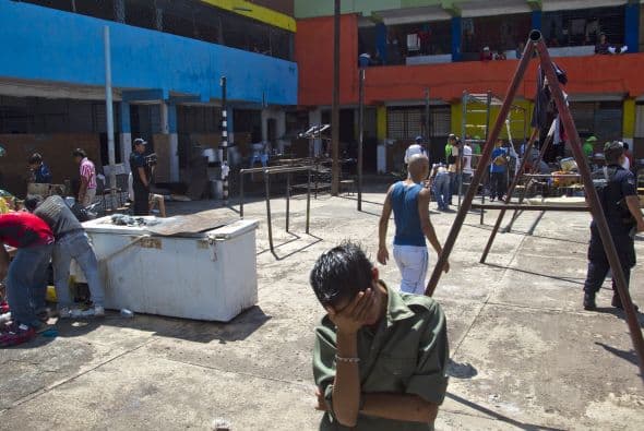 Dicen que una imagen dice más que mil palabras, pero para que no quede duda estas 30 fotos cuentan la historia del albergue 'La Gran Familia' ¿Quieres ver más? Más de 150 denuncias contra el albergue ‘La Gran Familia’ aquí