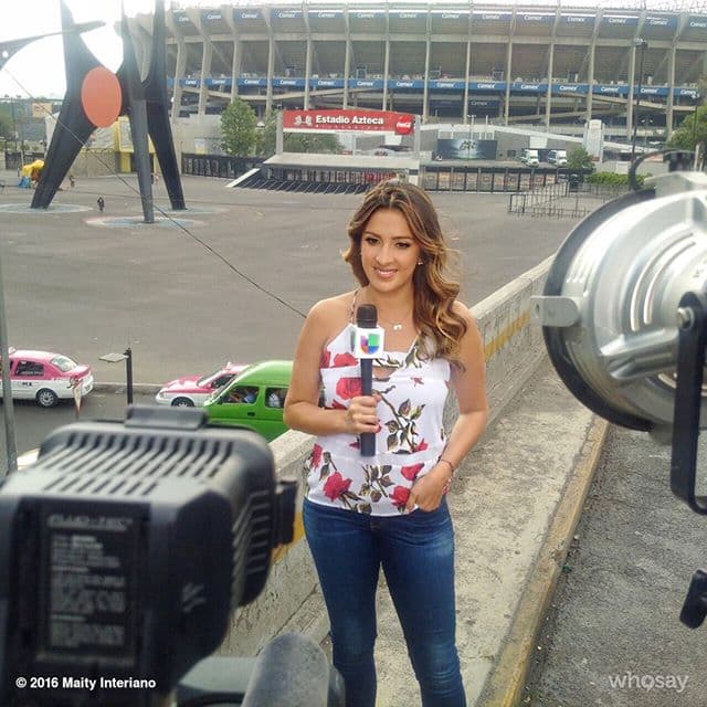 Maity Interiano nos saluda desde el Estadio Azteca en México, preparándose para la despedida de Vicente Fernández. (Abril 15, 2016)