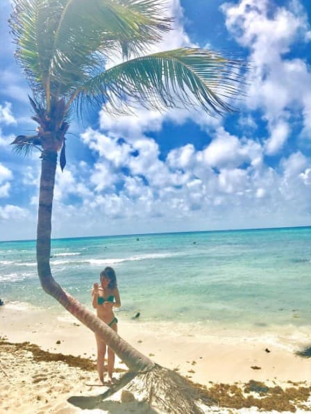 Natalia Téllez se encontraba tan relajada en este paraíso que no dudo en escribir junto a la imagen: "aterricé en medio del paraíso y creo que algo hice bien para estar aquí".