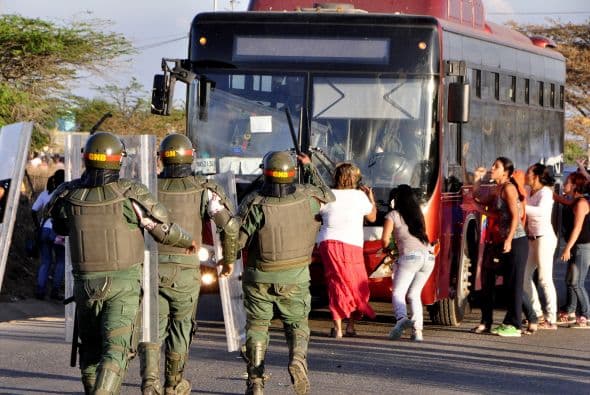 El Centro Penitenciario de la región Centro Occidental es una de las tres cárceles más violentas de Venezuela y albergaba a 2,400 presos teniendo solo capacidad para 850, según ha indicado en otras ocasiones el Observatorio Venezolano de Prisiones (OVP).