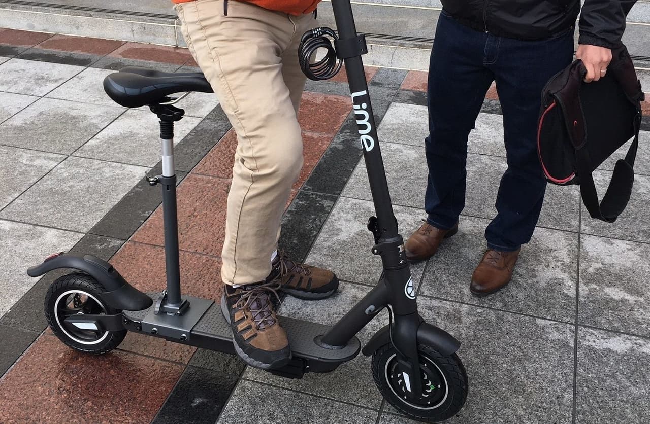 Esta ciudad se convierte en la primera del país con ‘scooters’ accesibles para discapacitados