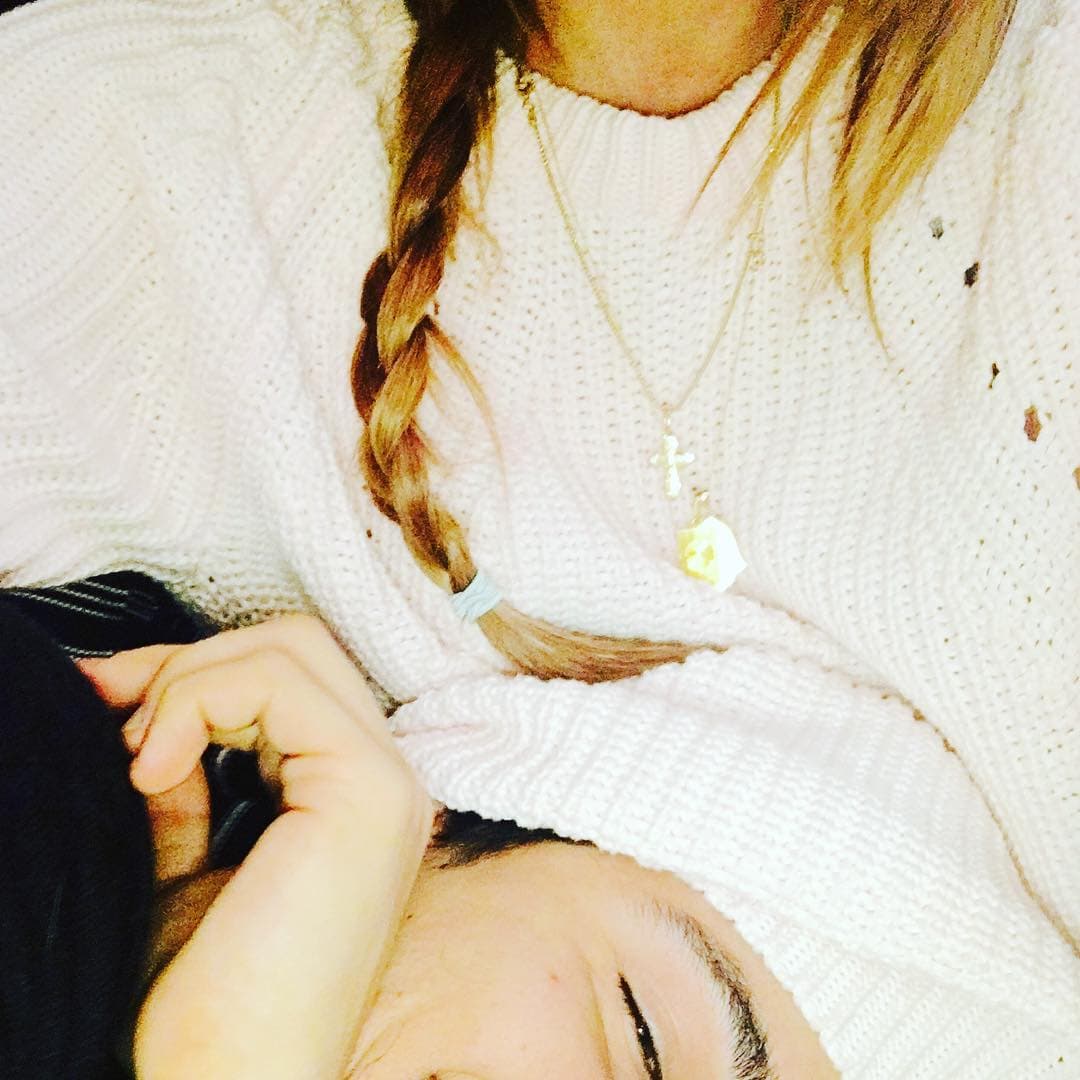 Aunque no hay detalles sobre su noviazgo, sus fotos en redes sociales delatan la estrecha relación que tiene.