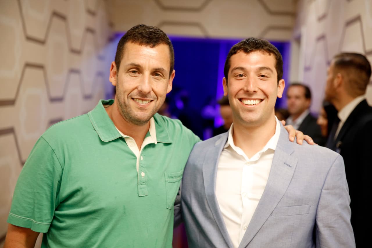 Adam Sandler y Max Kessler en la premire de 'The Do-Over'