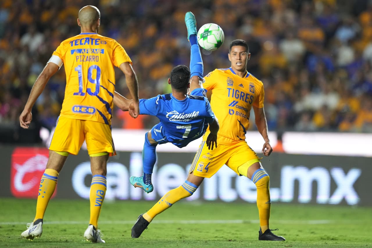 Tigres sufrió pero logró la clasificación a la Semifinal del Clausura 2022 ante un Cruz Azul que peleó hasta el final.