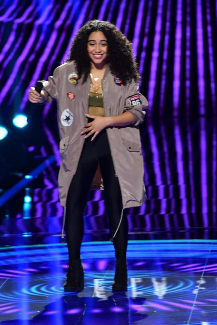 Jessica Nuñez puso mucho entusiasmo y ritmo a su interpretación, además de mostrar uno que otro paso de baile.