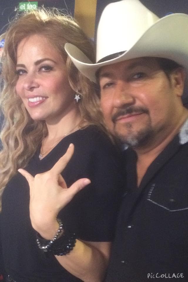 Andrés Maldonado 'El Feo' junto a Gloria Trevi