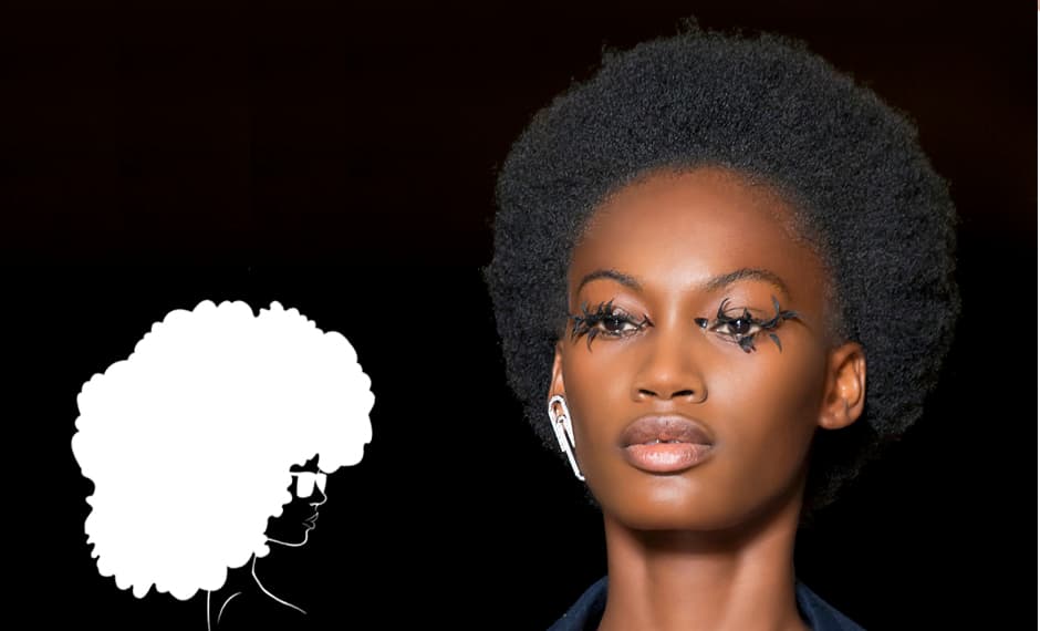 Este peinado voluminoso de pelo rizado que transmite tanta libertad y seguridad, conocido como Afro, es un movimiento estético repleto de una carga de identidad e historia. Este estilo nació después de la década de los cincuentas como parte de la expresión en la búsqueda de libertad e igualdad por la mujer negra americana. 
<br>