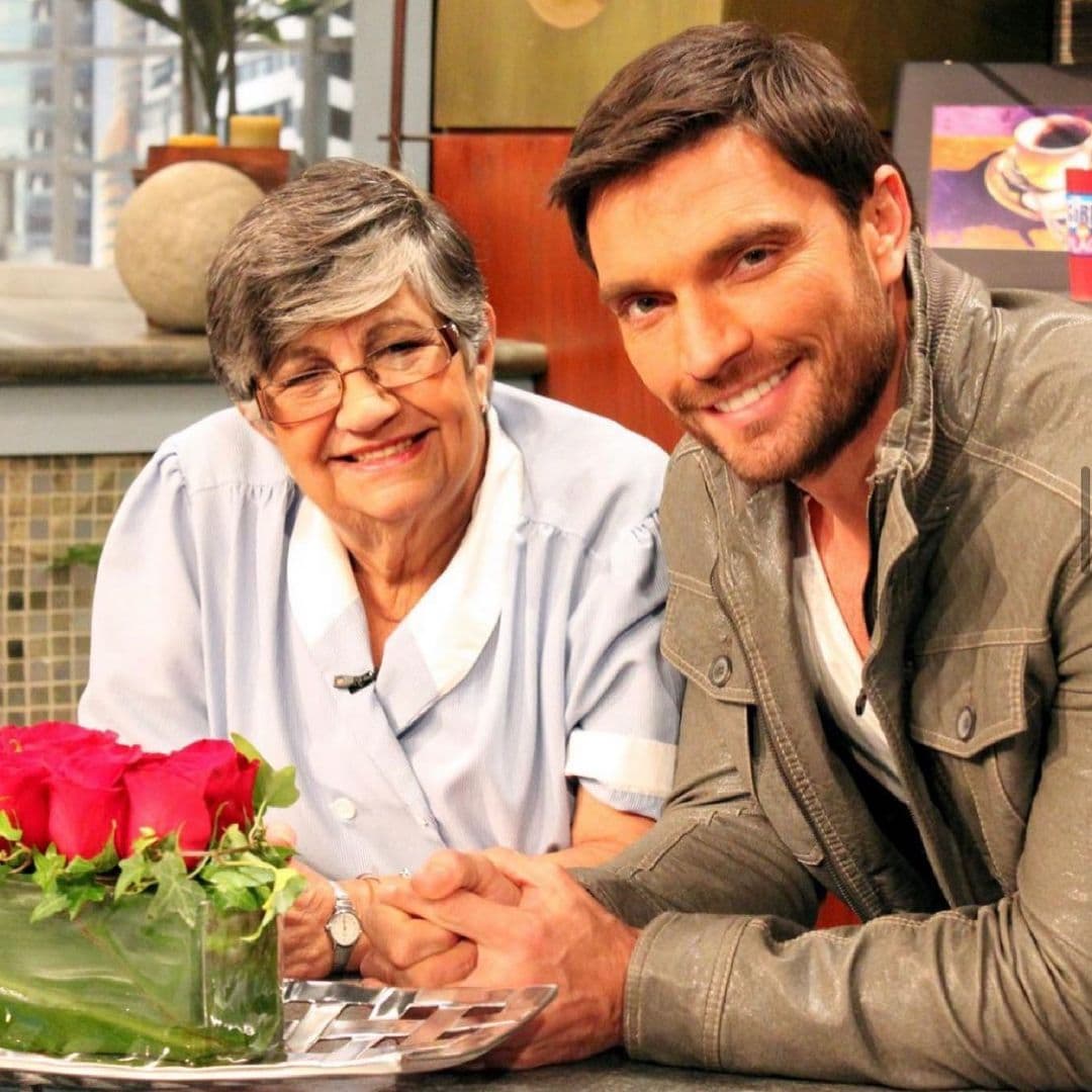 El actor Julián Gil también recordó con cariño a la querida Martica y escribió “Mi corazón... Se te va a extrañar muchoooo... Ya nos tomaremos otro cafecito juntos”.