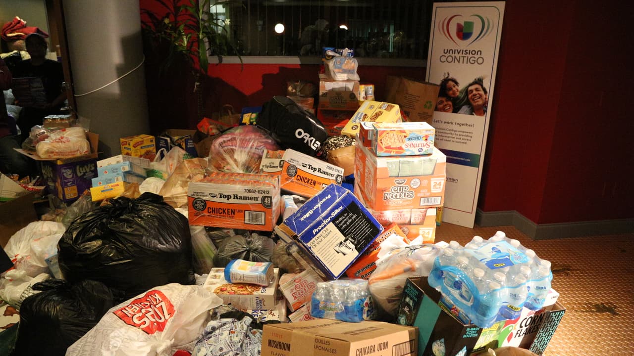 Raúl 'El Pelón', Carla Medrano y El Feo ya están en Texas y quedaron sin palabras por ver el apoyo de todos sus radioescuchas en Dallas.