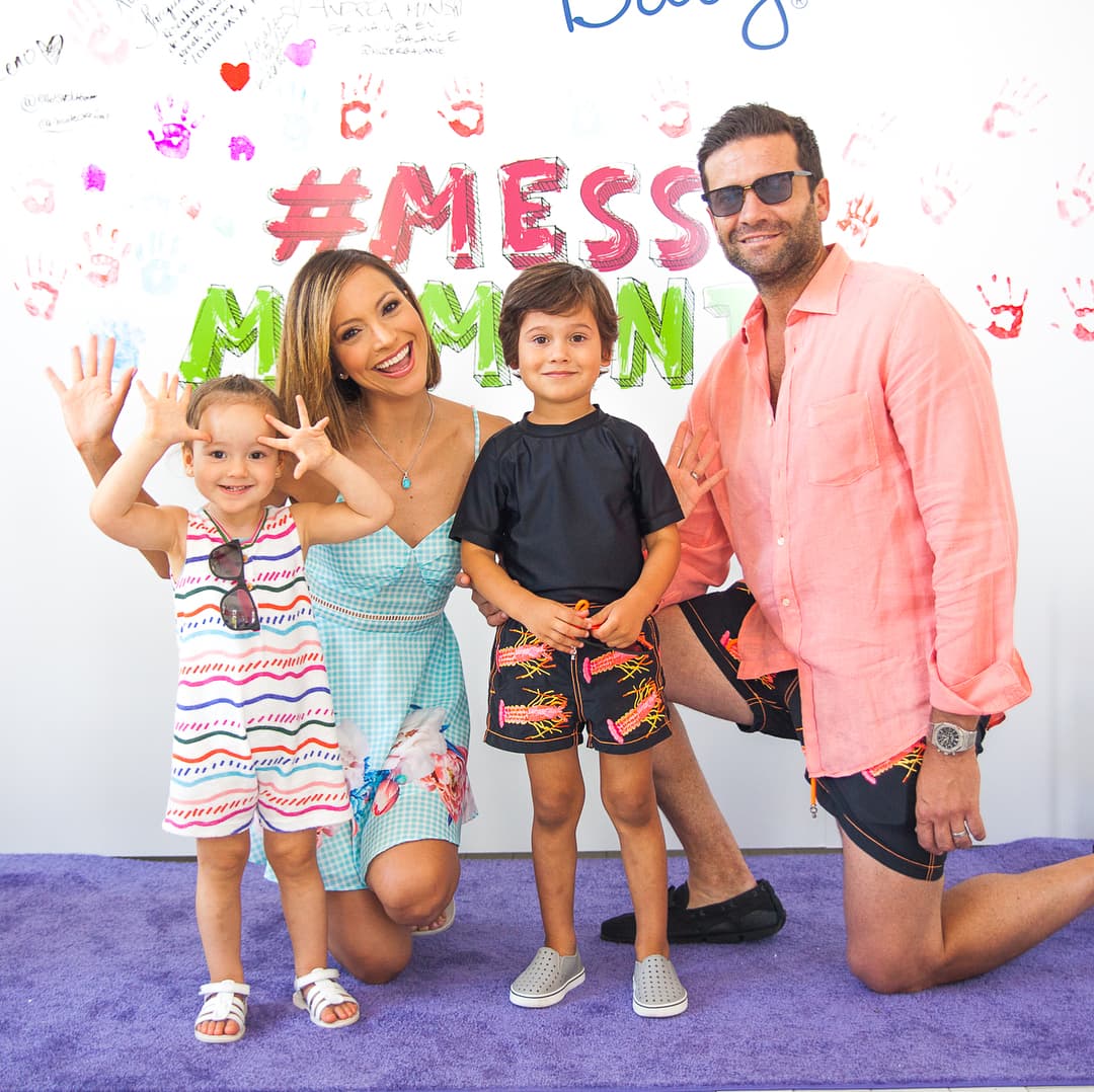 Satcha tiene la familia que siempre soñó y adora ver crecer a sus hijos sanos, fuertes y felices.
<br>