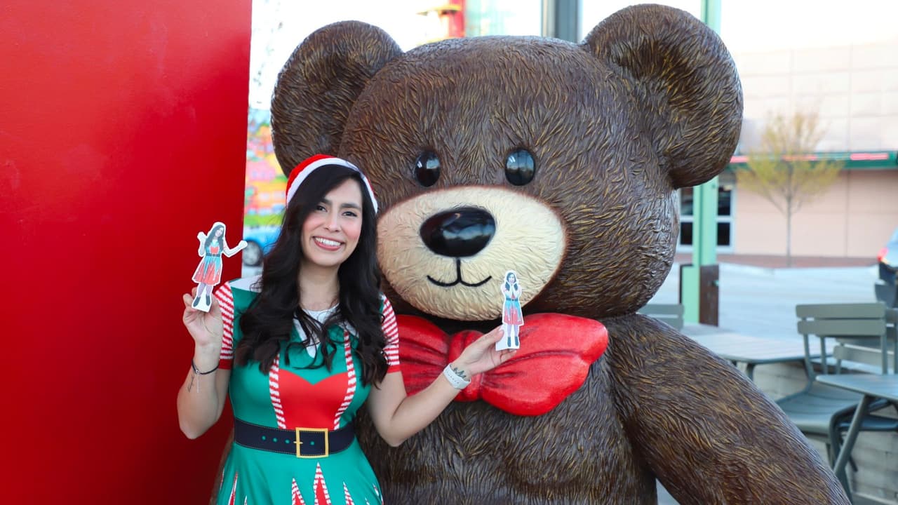 Para obtener más información sobre las emocionantes atracciones que ofrece el lugar, 
<a href="https://cdn.saffire.com/files.ashx?t=fg&rid=VisitGarlandTX&f=A_Garland_Christmas_on_the_Square__EVENT_MAP__23.25_x_78.25_23_fonts_outlined.pdf" target="_blank">simplemente haz clic aquí</a>. ¡Descubre el encanto de un mundo navideño lleno de dulces y diversión en Garland!