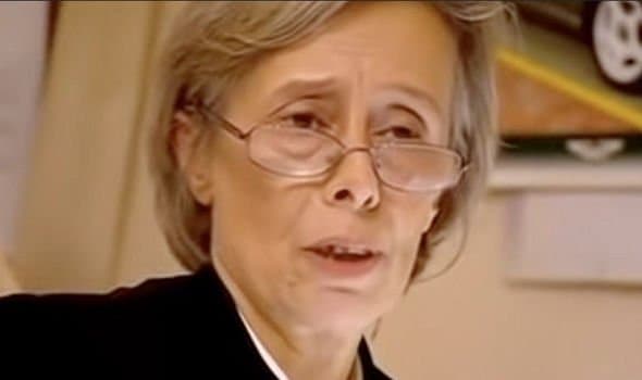 A decir de 
<a href="https://www.revistavanityfair.es/realeza/articulos/isabel-ii-reina-muere-ama-llaves-annette-wilkins/38389" target="_blank">Vanity Fair</a>, el detalle más hermoso de la relación fue cuando la reina Isabel II nombró a Wilkin Teniente de la Orden Real Victoriana por su arduo trabajo.