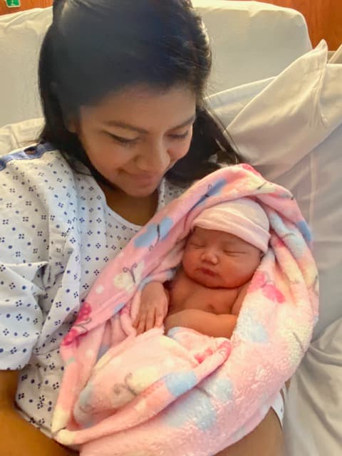 "Es una experiencia que no se repite dos veces. El primer bebé es una etapa muy bonita", confesó la madre.