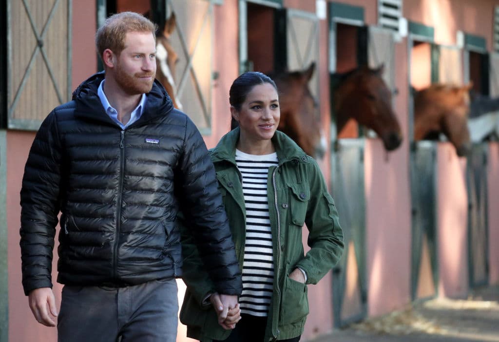 <b>25 de febrero de 2019</b>
<br>
<br>Con una visita a la 
<b><a href="https://www.univision.com/famosos/estas-son-las-fotos-de-la-ultima-escapada-de-meghan-y-harry-antes-que-del-parto-fotos" target="_blank">Federación Real de Equitación</a></b> de Marruecos, concluyó Meghan Markle su última gira internacional antes de dar a luz.