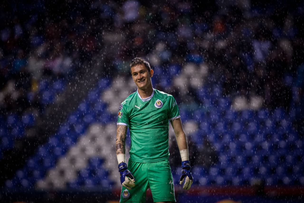 Gudiño celebra un año de su debut en Liga MX como suplente