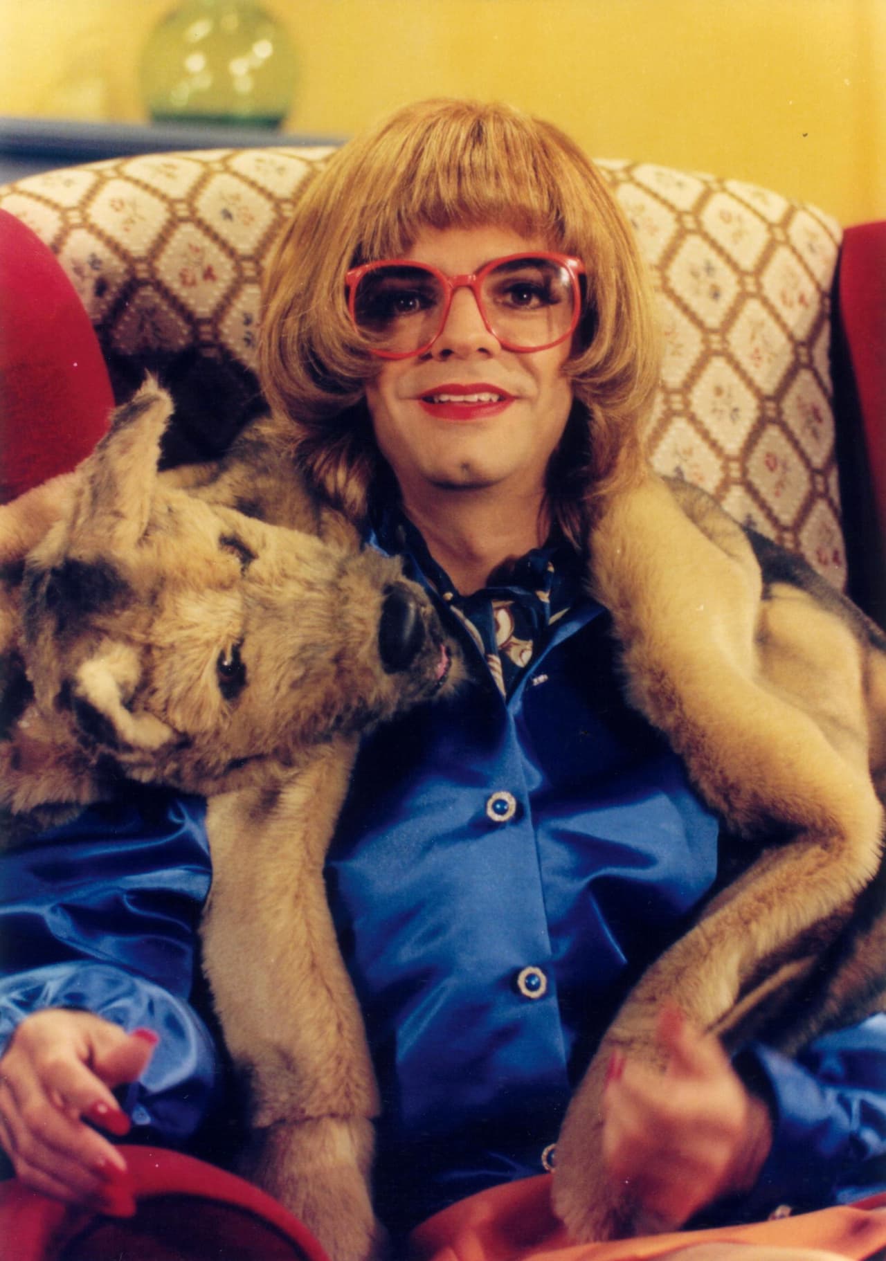 <b>Nancy Uyuyuy</b> se dedicaba a hablar de literatura. Siempre que se presentaba decía: Soy nancy...uyuyuy (al decir esto último abría las piernas y esto era censurado). Usaba en el cuello un perro de peluche.