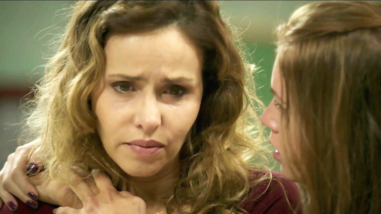 Cuando Gilda visitó a su hija por voluntad de Dino, Eliza le pidió que se fuera de Campo claro y empezar una vida nueva lejos de Dino, pero ella se negó y prefirió seguir con su matrimonio.