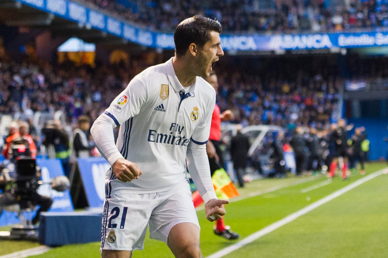 La lista continúa con Álvaro Morata, que tras dos pasos por el Real Madrid, salió en el 2017 rumbo a Stamford Bridge para jugar con el Chelsea. Los Blues le pagaron al equipo español 80 millones de euros por su fichaje.