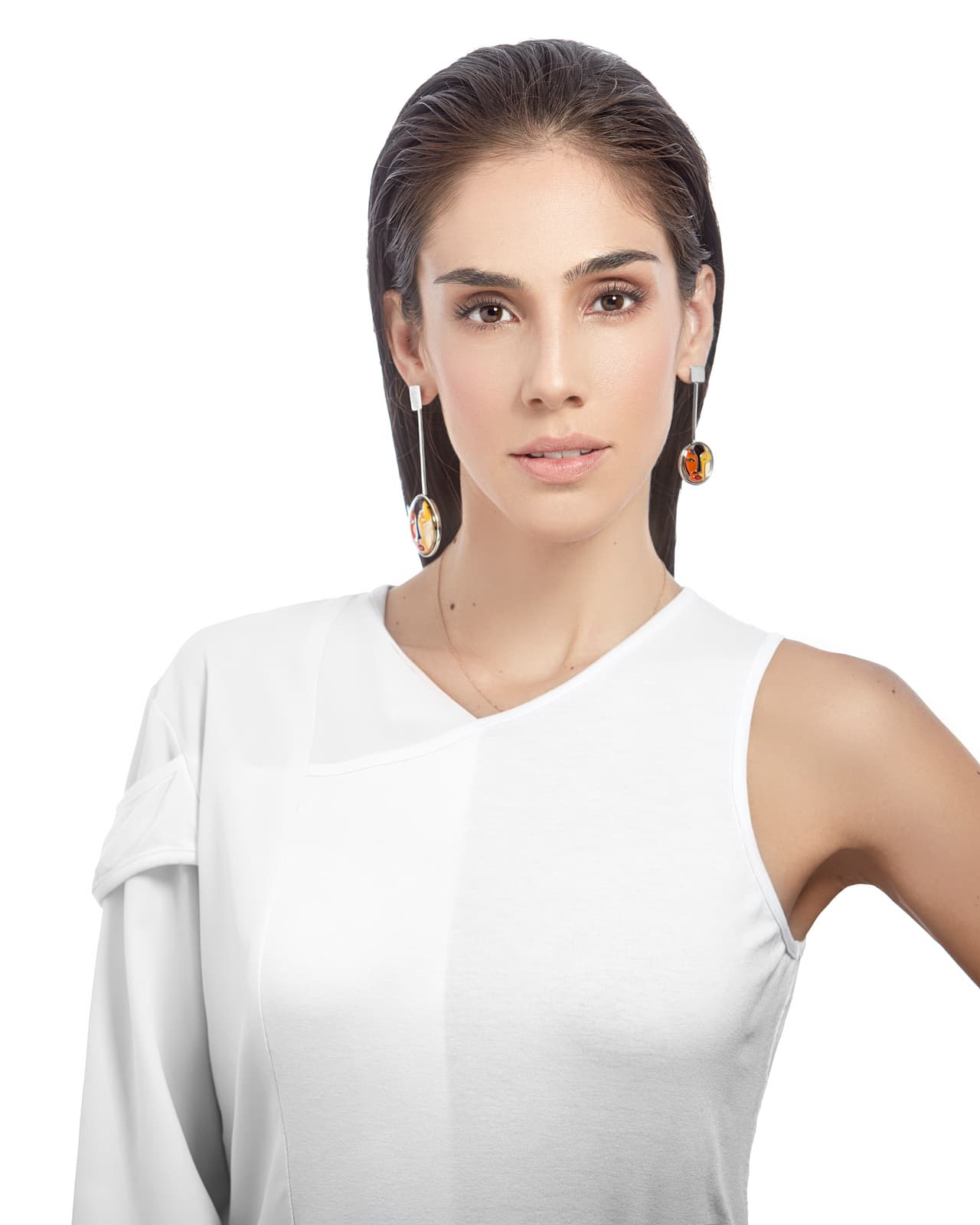 Sandra Echeverría también ha buscado abrirse camino en Hollywood y lo hizo al actuar en la película 'Savages' junto a Salma Hayek, Blake Lively y Benicio del Toro. También ha participado en series estadounidenses como 'The Bridge' y 'Criminal Minds'.