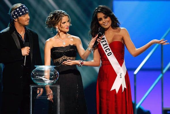 "Es una herramienta indispensable y tenemos que cuidar lo que ven e inculcarles valores para que puedan usarlo bien".