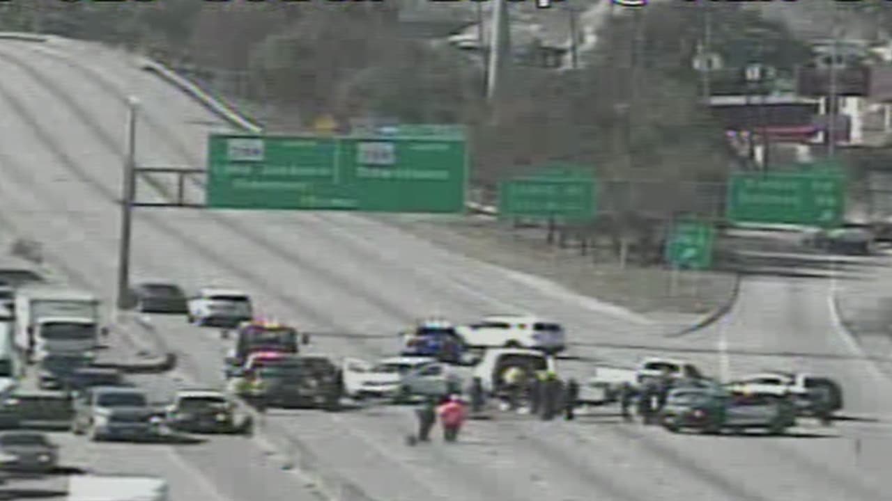 Dos muertos y un herido deja un accidente vehicular en el periférico 610, al sureste de Houston