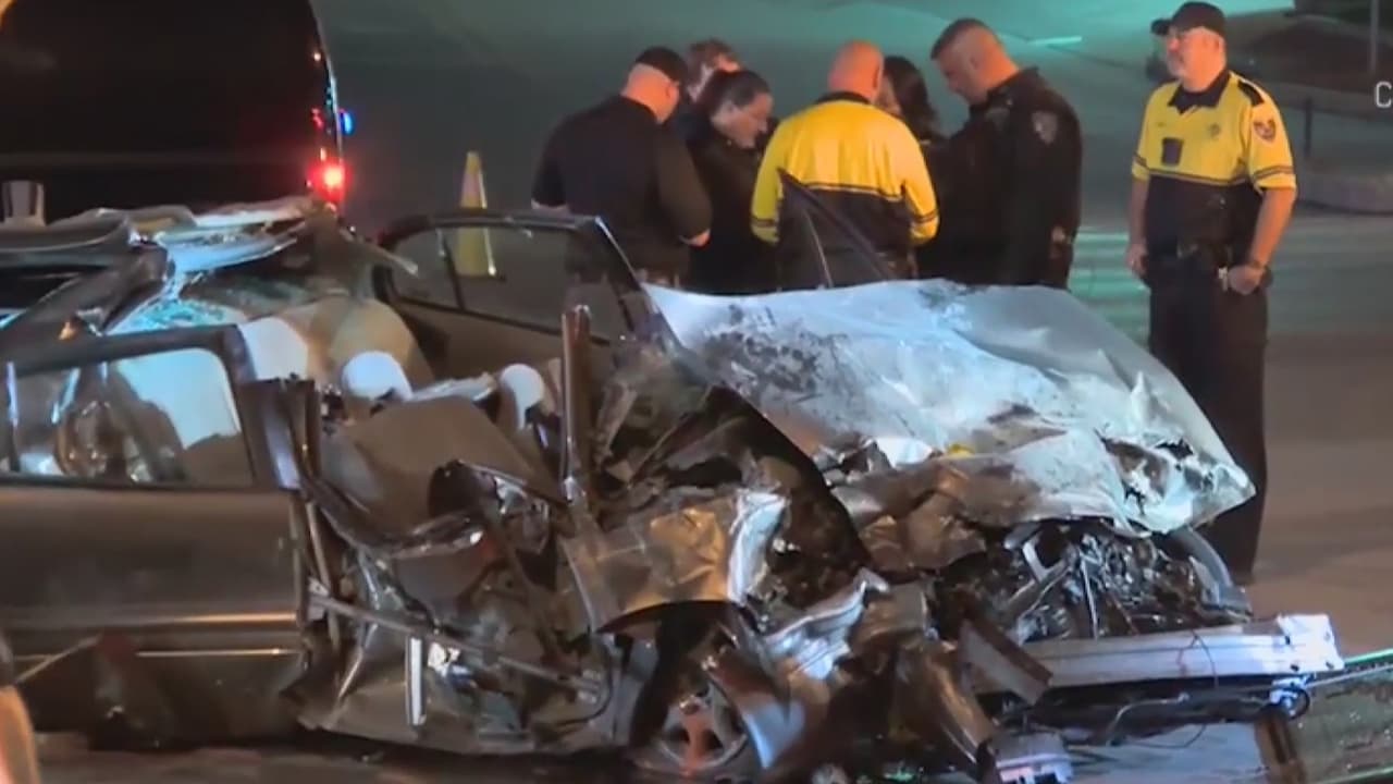 Dos estudiantes latinas de Chicago mueren tras un accidente de auto en Indiana 