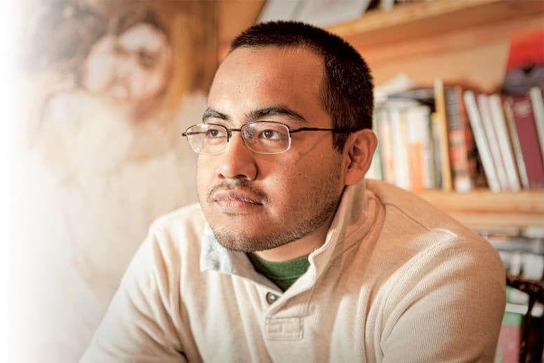 Futuro incierto para dreamer activista que se "auto-deportó" y AOC presenta plan para combatir la pobreza