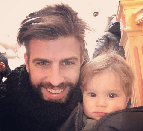 Gerard Pique y su hijo Sasha, que es el menor tienen un gran parecido. ¡Los dos están guapísimos!