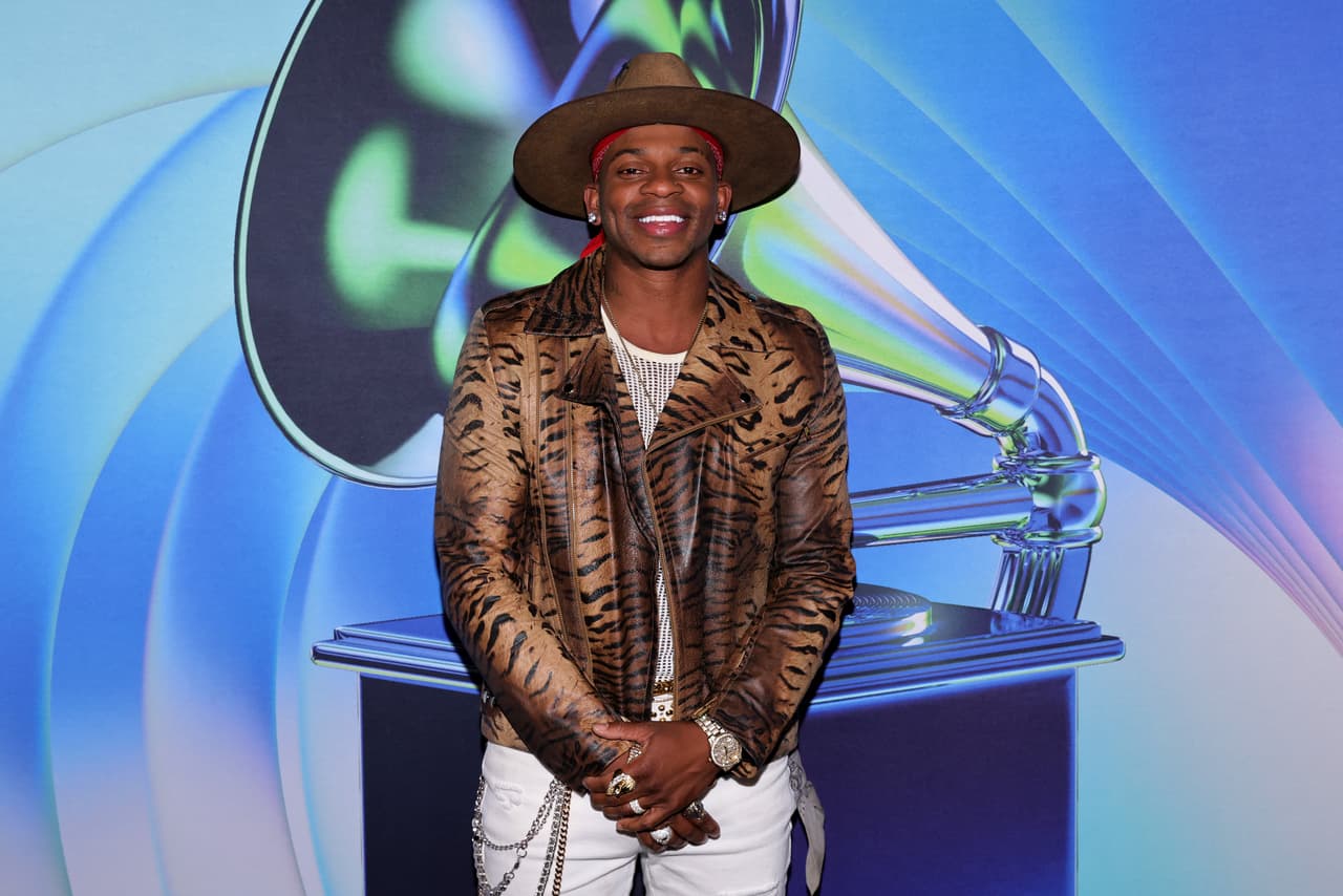 El cantante audicionó para varios programas de talento como America's Got Talent y American Idol.