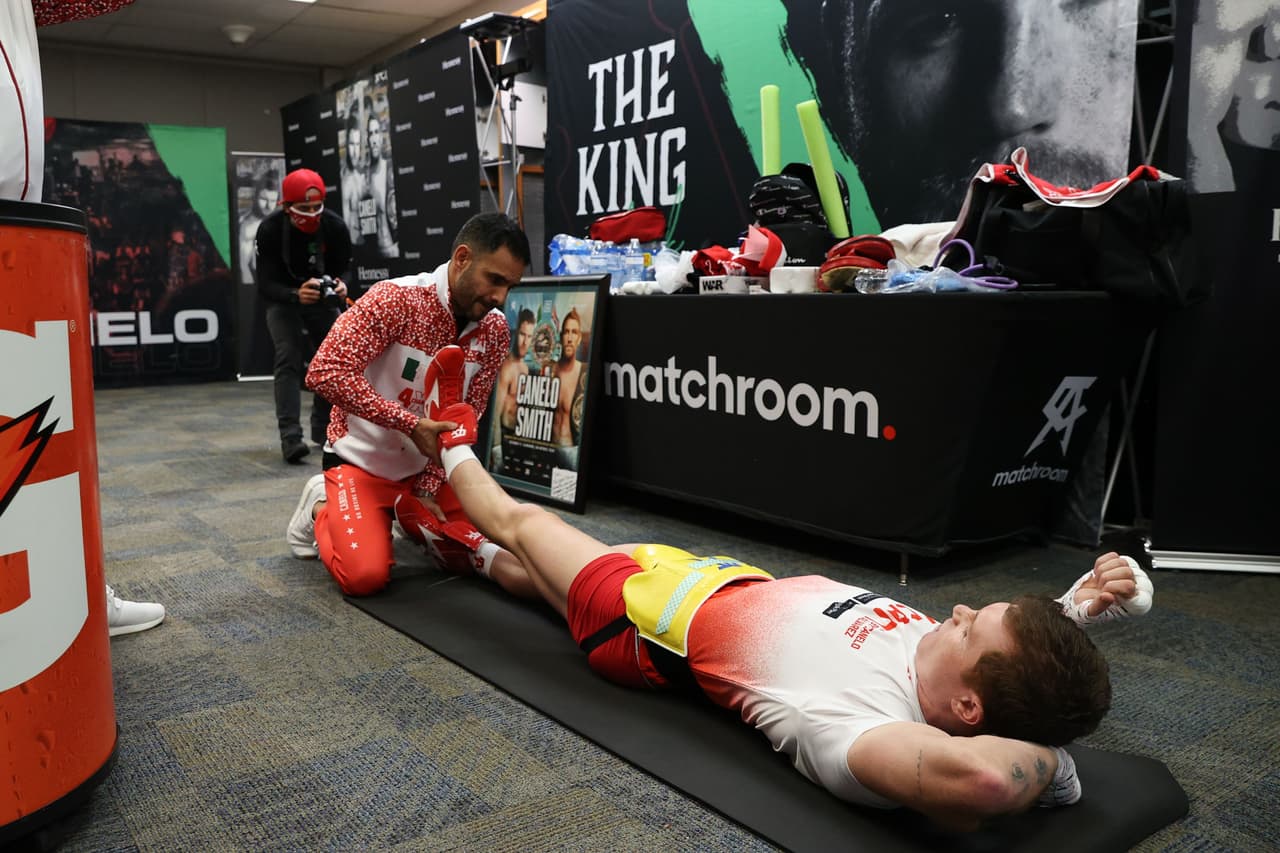 Así se preparaban previo al pleito por los cinturones del WBC y WBA en el Alamodome.